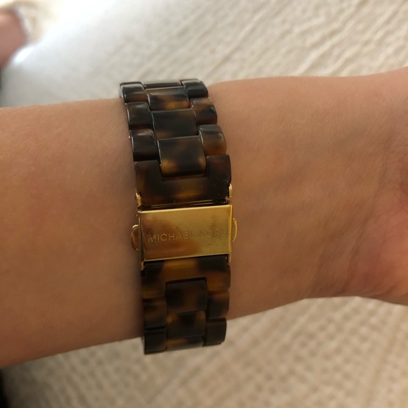 Michael Kors Watch - Picture 4 of 10